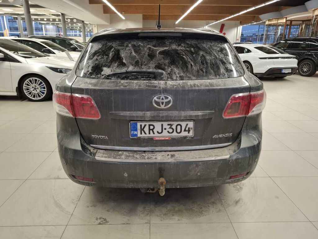 Toyota Avensis 2011 Vihreä