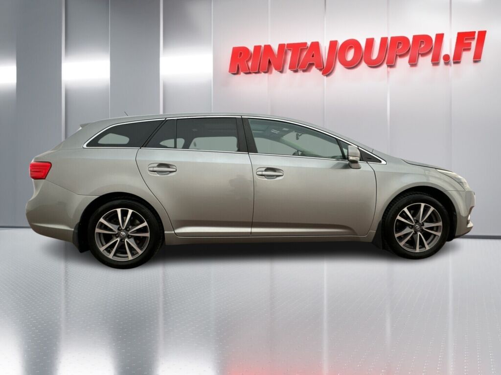 Toyota Avensis 2012 Harmaa