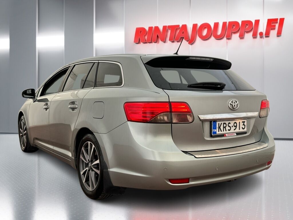 Toyota Avensis 2012 Harmaa