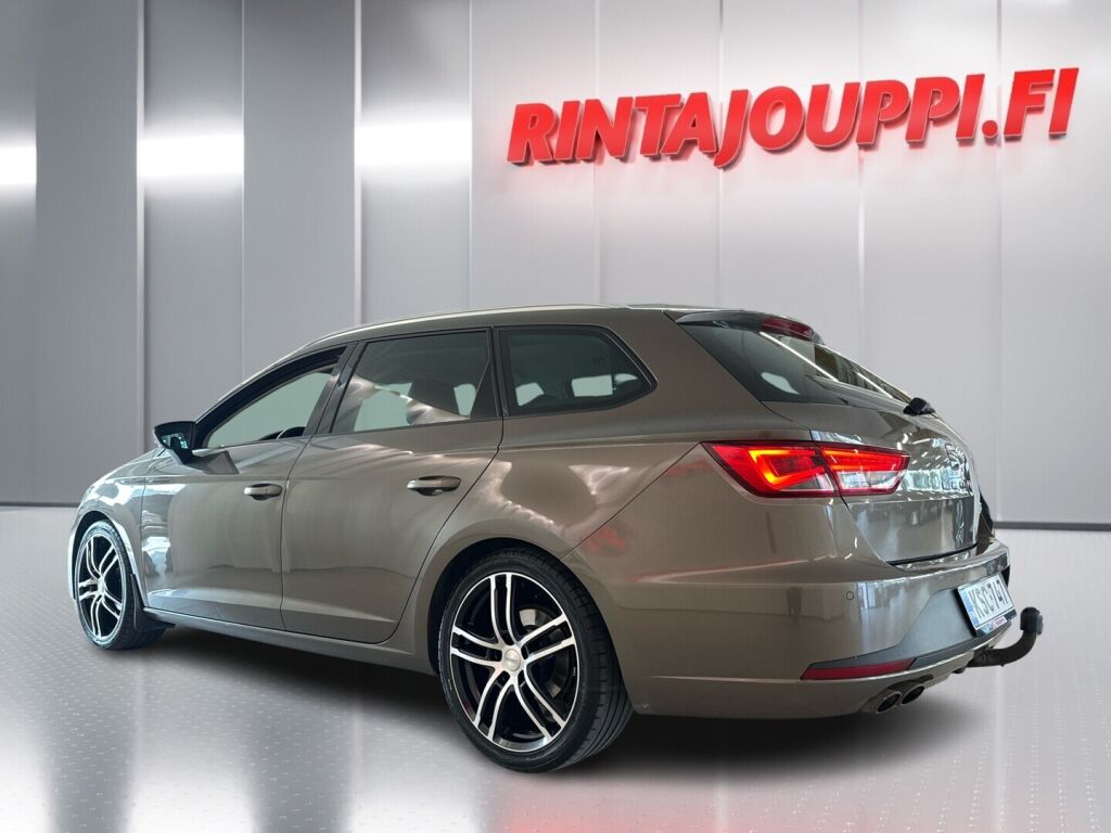 Seat Leon ST 2016 Ruskea (beige)