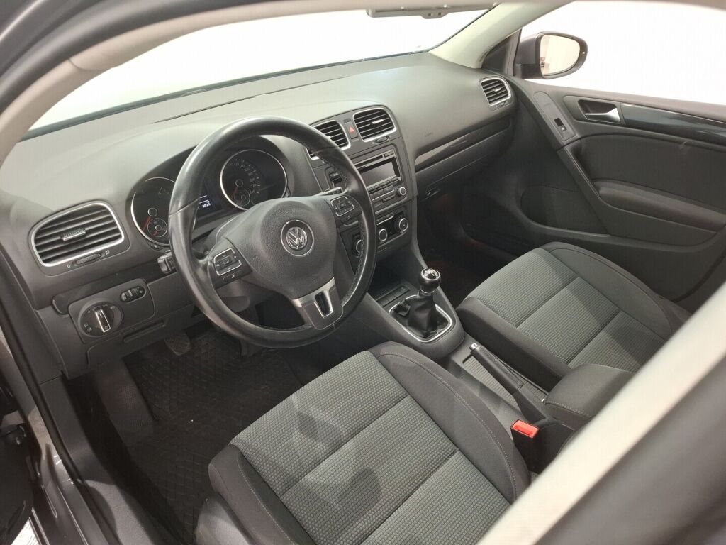 Volkswagen Golf 2012 Harmaa