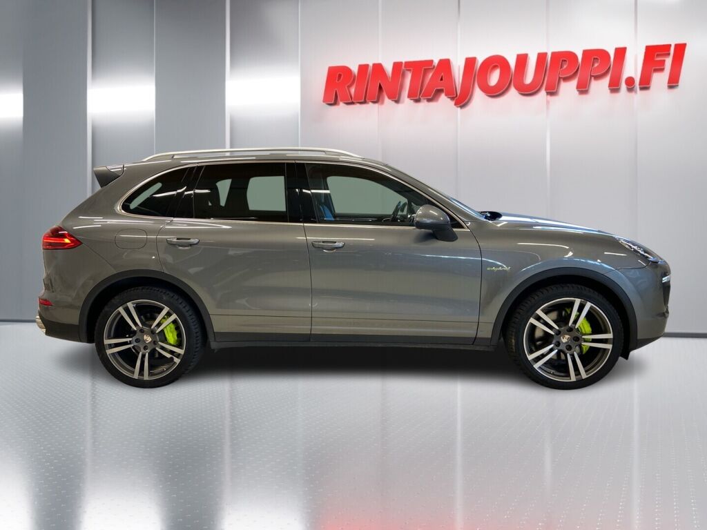 Porsche Cayenne 2016 Harmaa