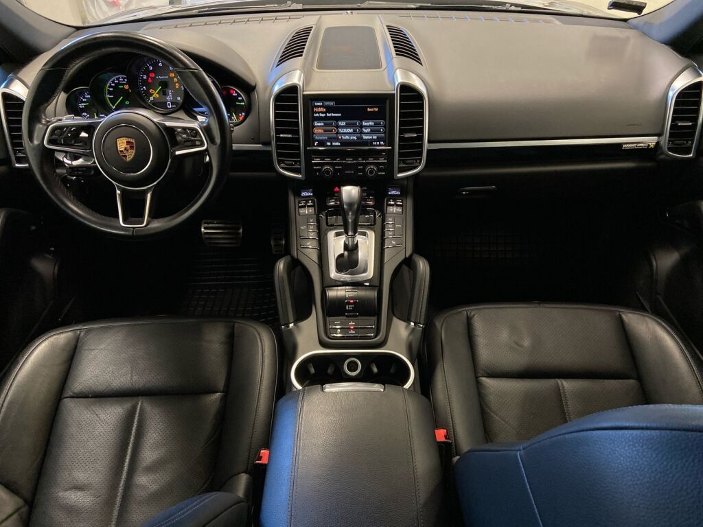 Porsche Cayenne 2016 Harmaa