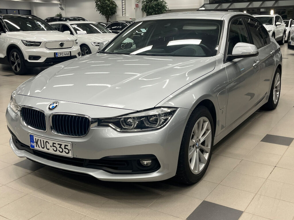 BMW 330 2017 Metalli hopea