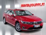 Volkswagen Passat 2018 Punainen