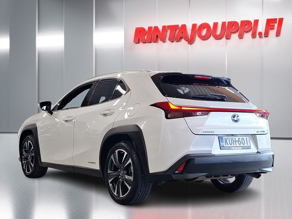 Lexus UX 2021 Valkoinen