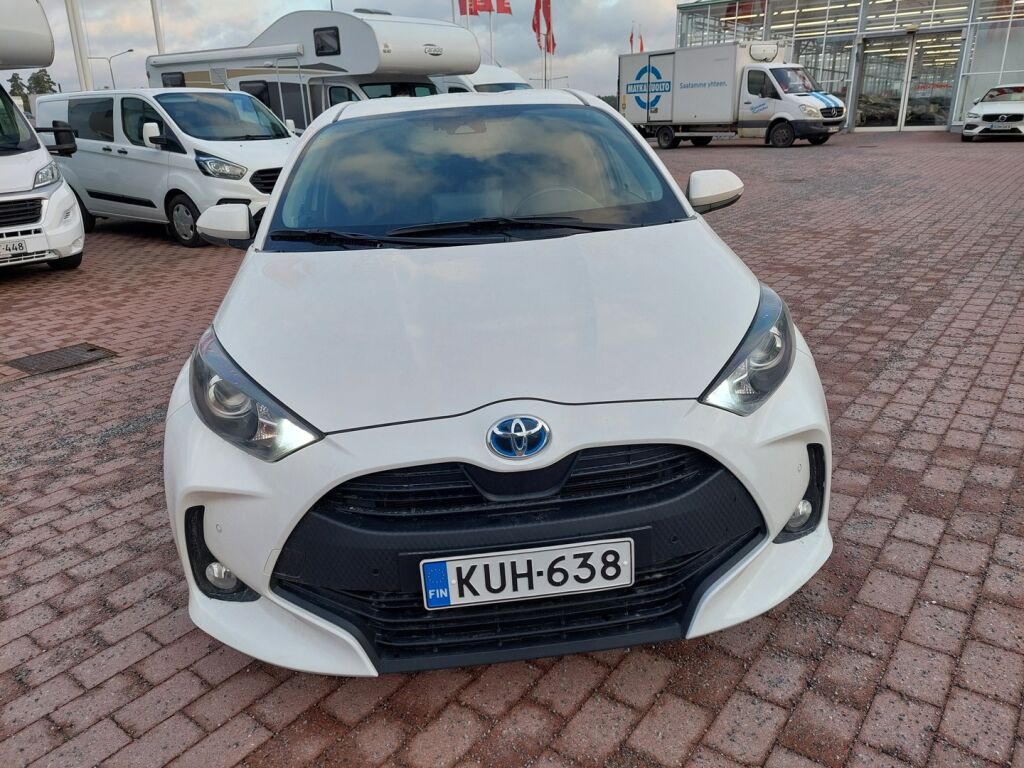 Toyota Yaris 2021 Valkoinen