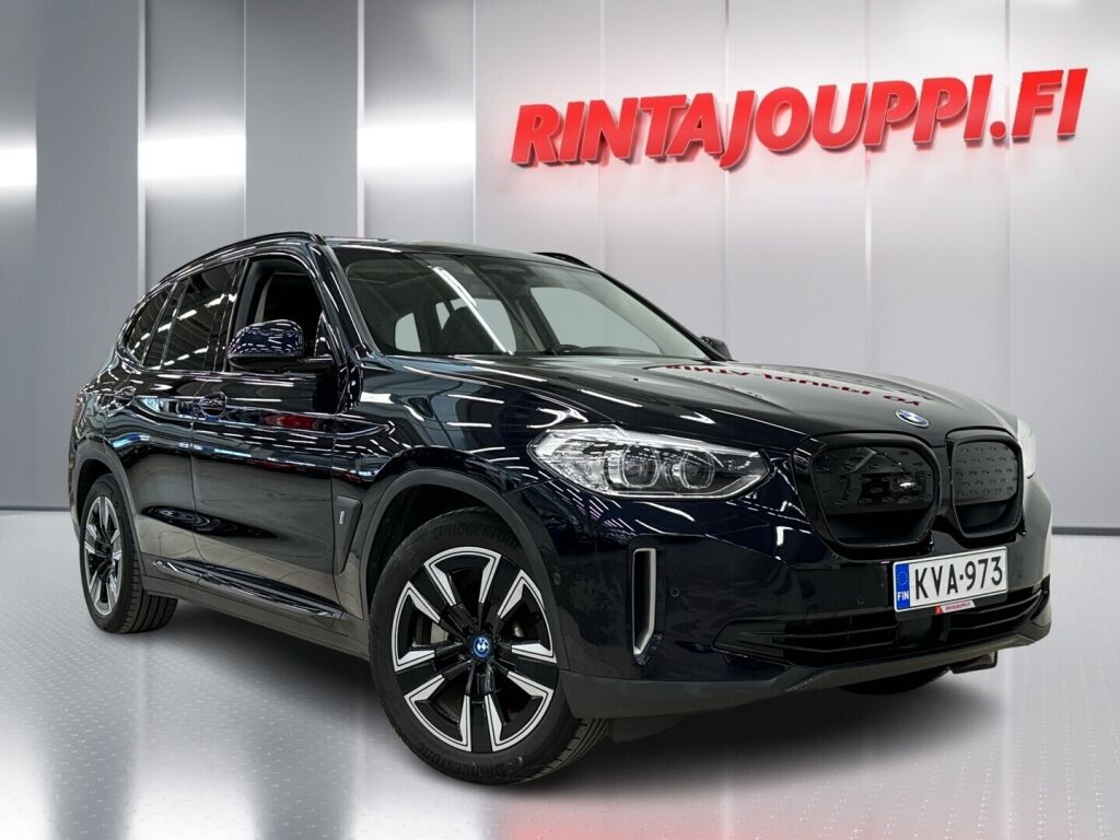 BMW iX3 2021 Musta