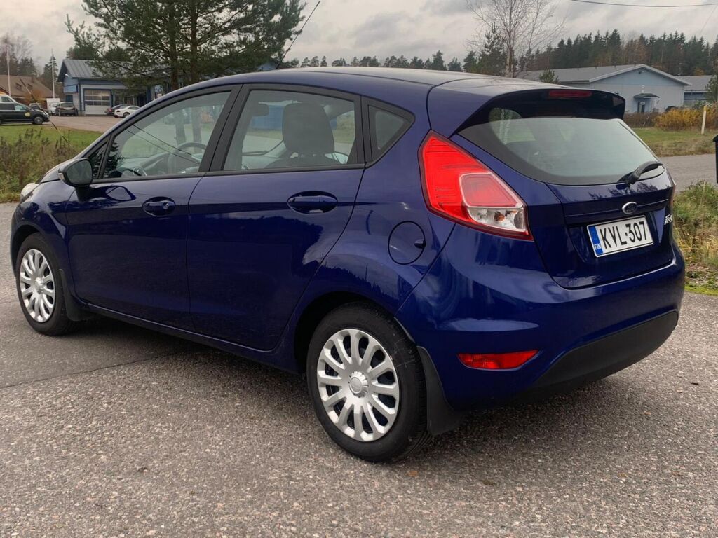 Ford Fiesta 2015 Sininen