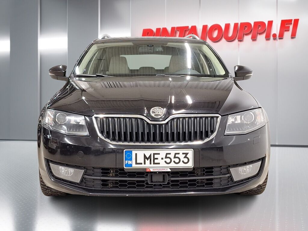 Skoda Octavia 2013 Musta