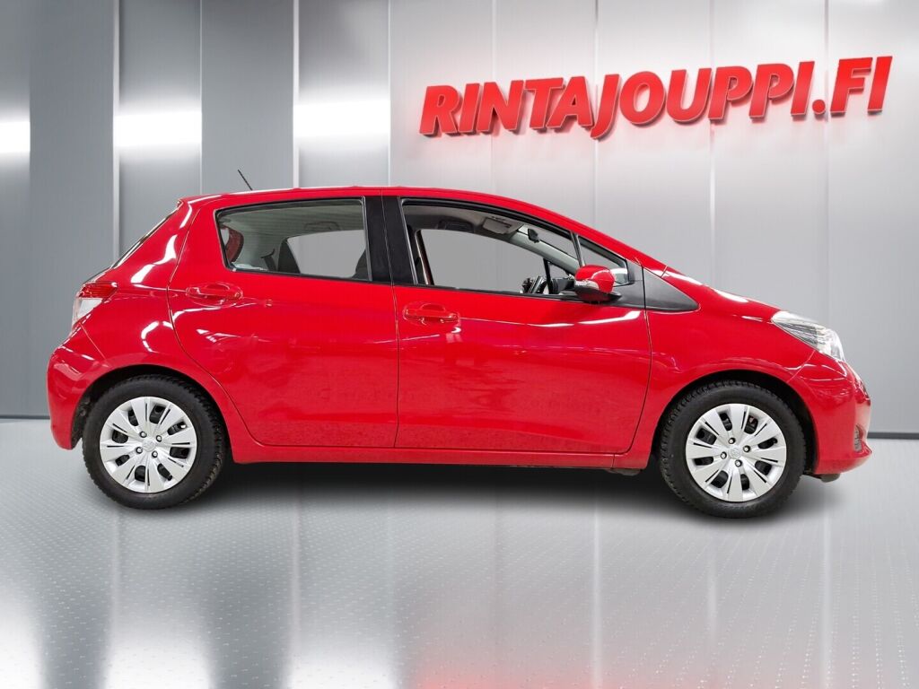 Toyota Yaris 2013 Punainen