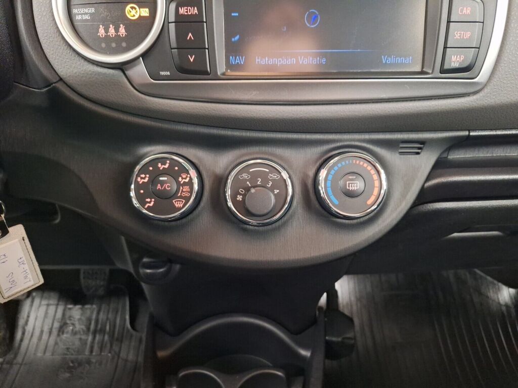 Toyota Yaris 2013 Punainen