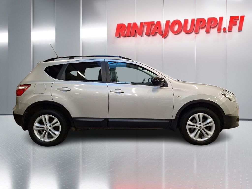 Nissan Qashqai 2013 Hopea