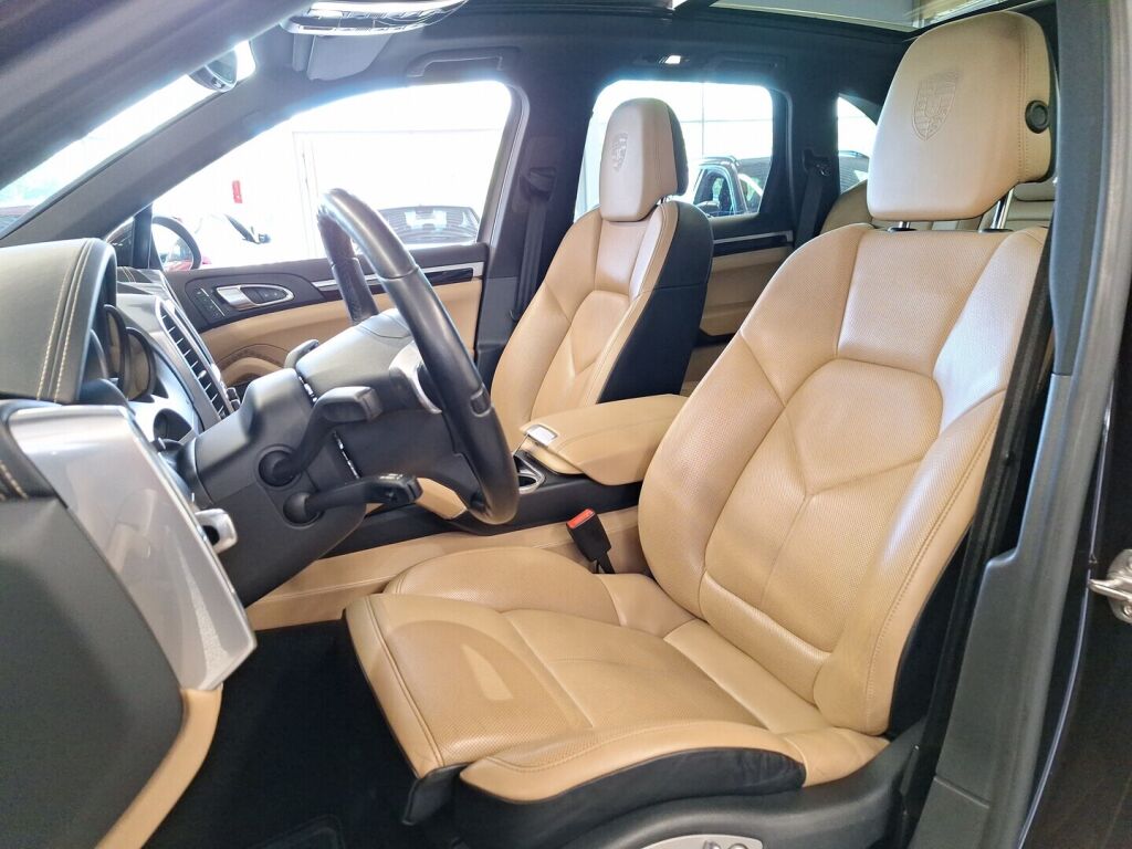 Porsche Cayenne 2014 