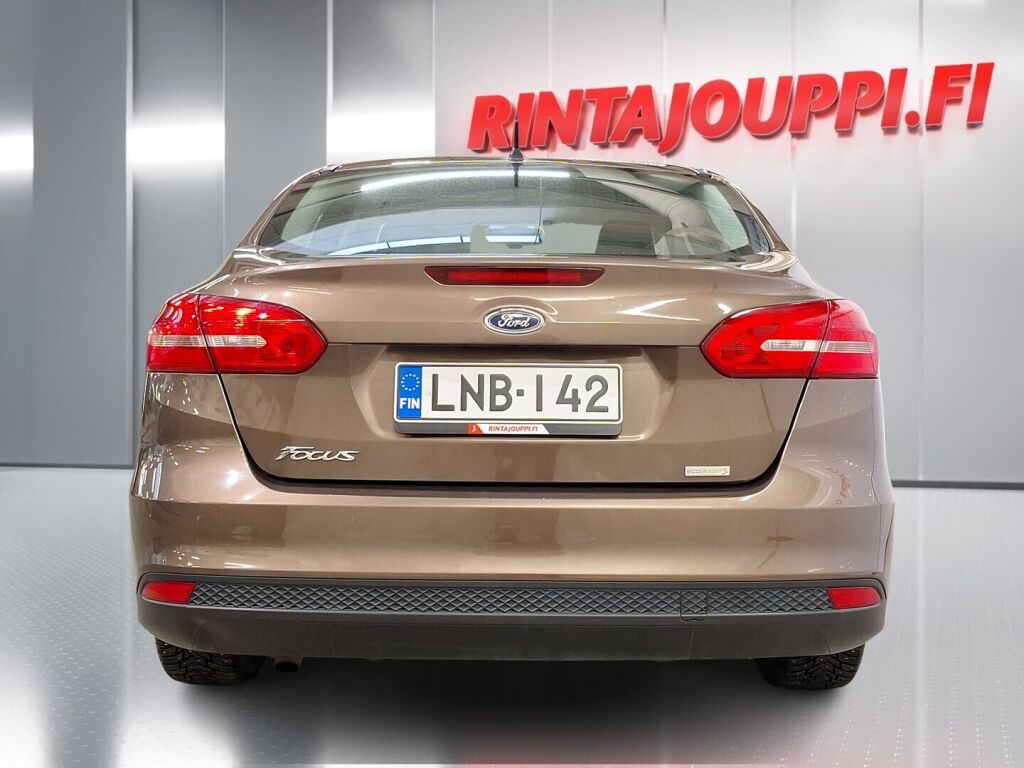 Ford Focus 2017 Ruskea (beige)