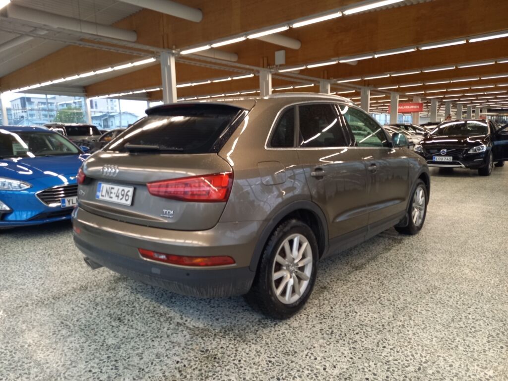 Audi Q3 2016 Ruskea (beige)