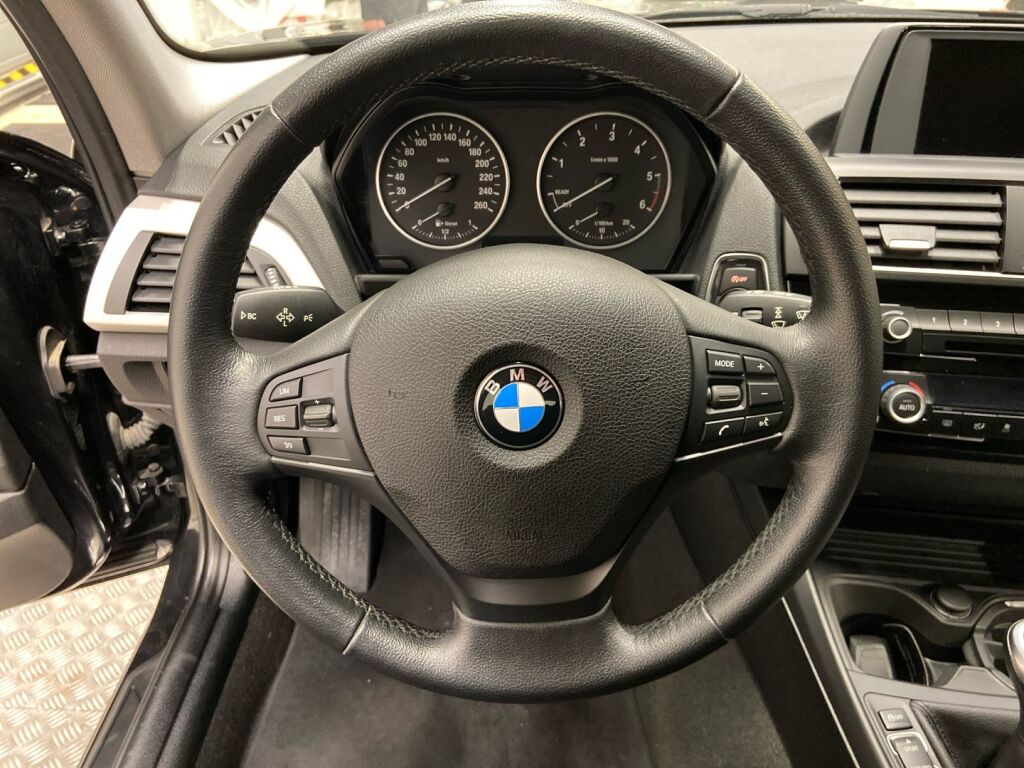 BMW 116 2016 Musta