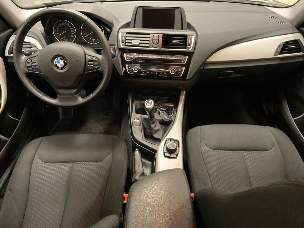 BMW 116 2016 Musta