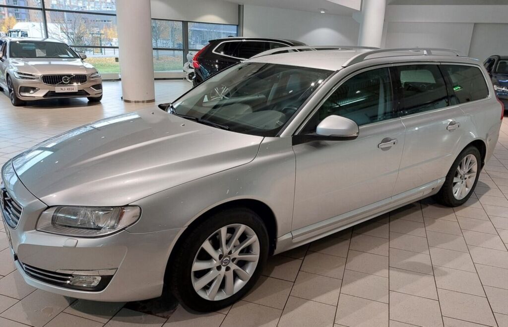 Volvo V70 2016 Harmaa