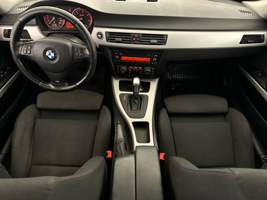 BMW 330 2010 Sininen