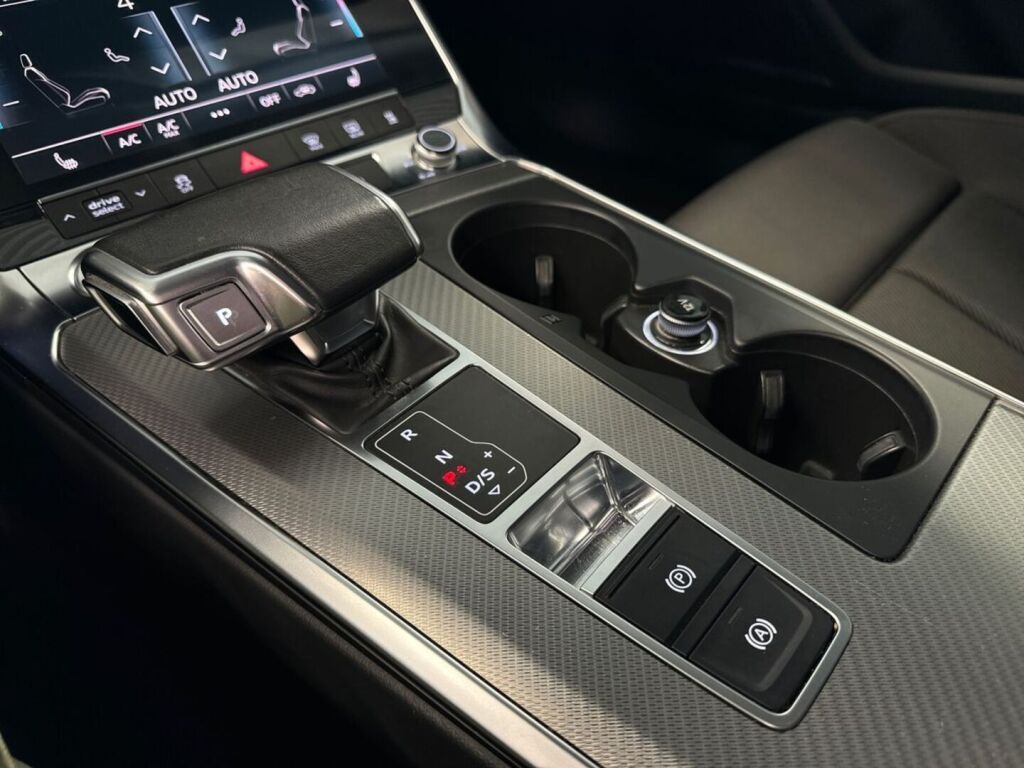 Audi A6 2019 Musta