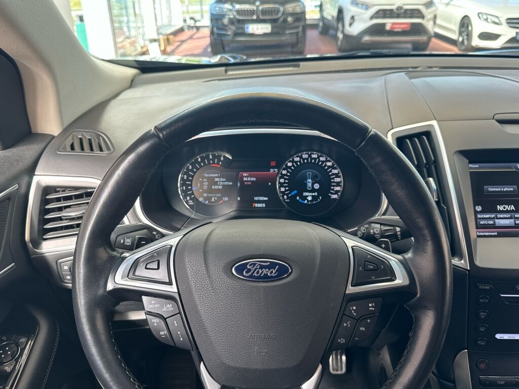 Ford Edge 2016 Musta