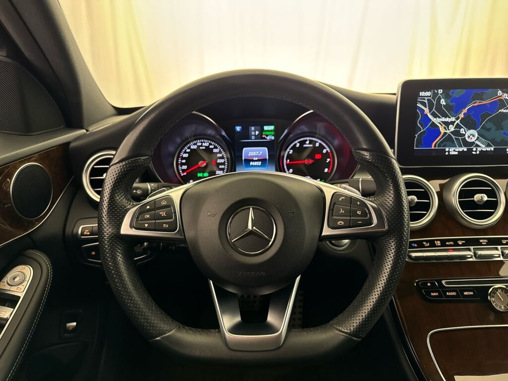 Mercedes-Benz C 2017 Musta