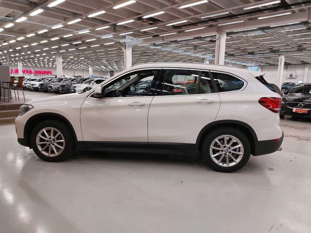 BMW X1 2022 Valkoinen