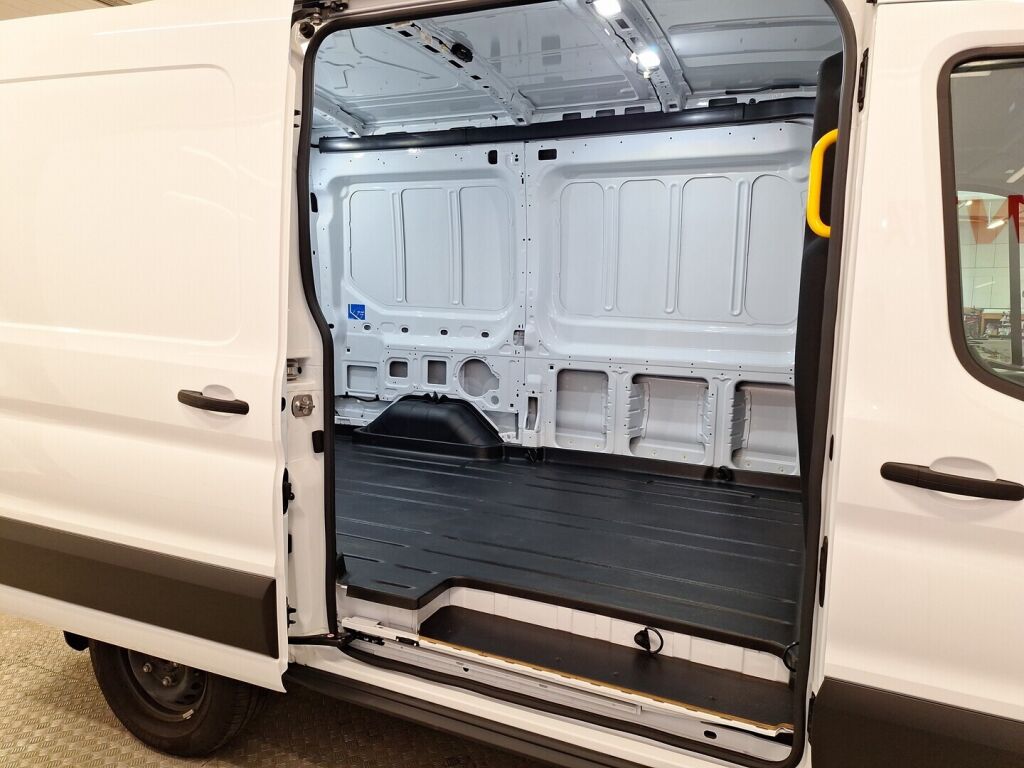 Ford Transit 2023 Frozen White