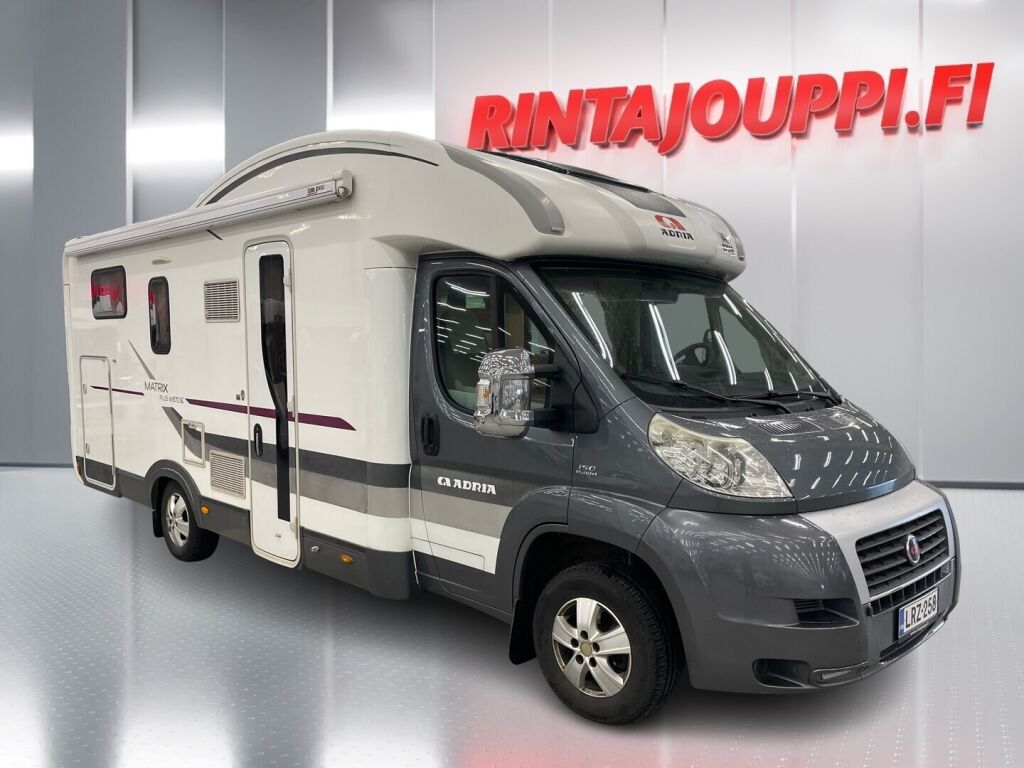 Adria Matrix Plus 670 SC 2014 Harmaa