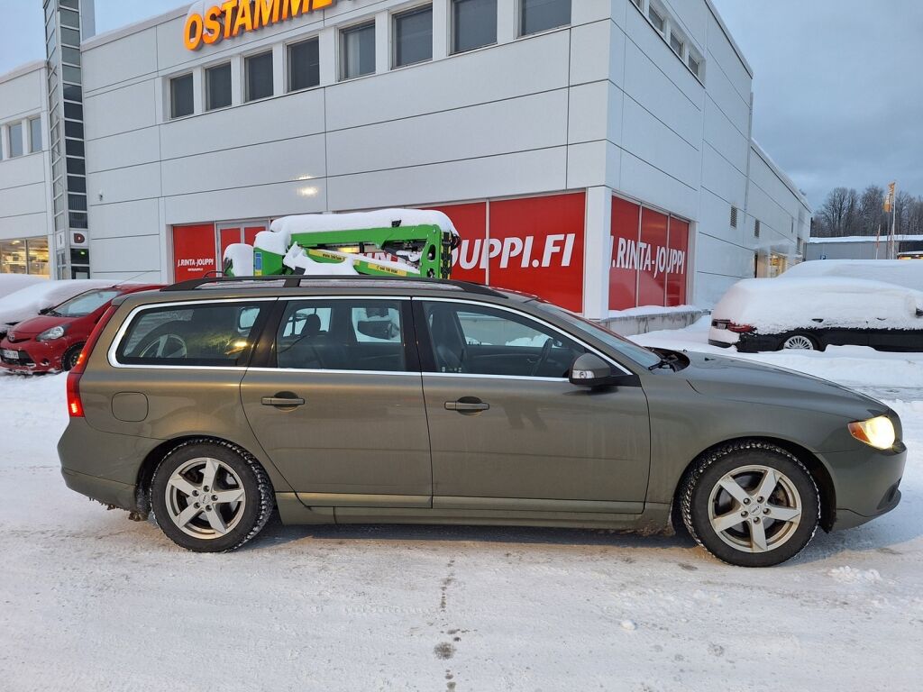 Volvo V70 2010 Vihreä