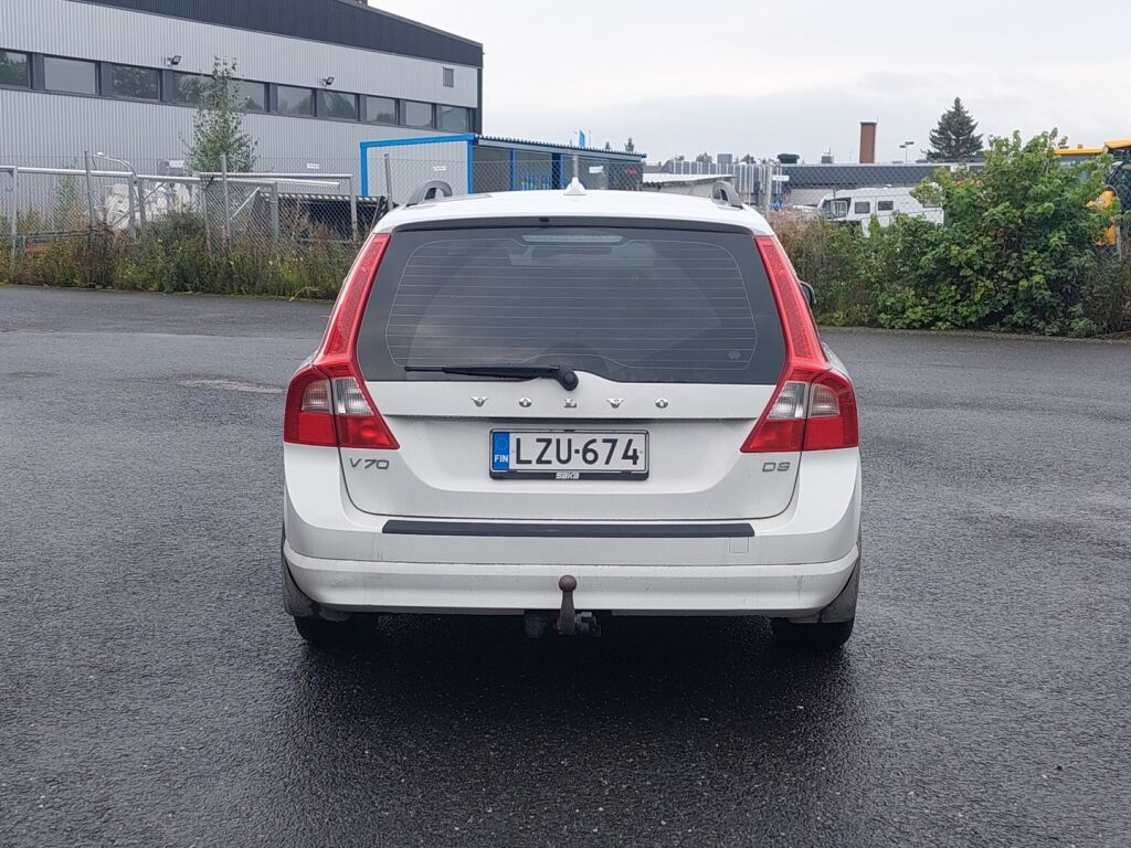 Volvo V70 2012 Valkoinen