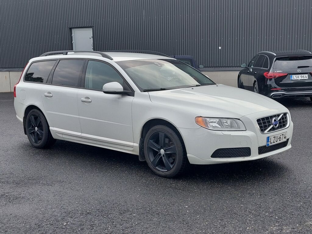 Volvo V70 2012 Valkoinen