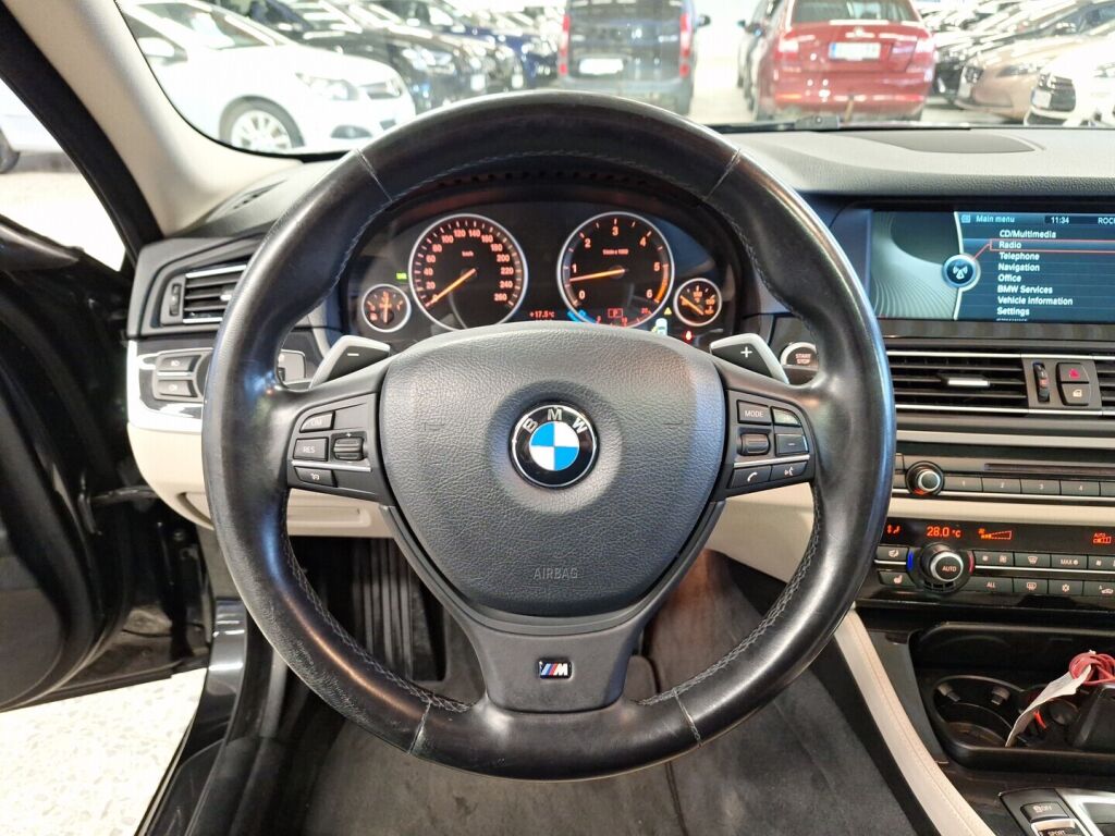 BMW 530 2012 Musta