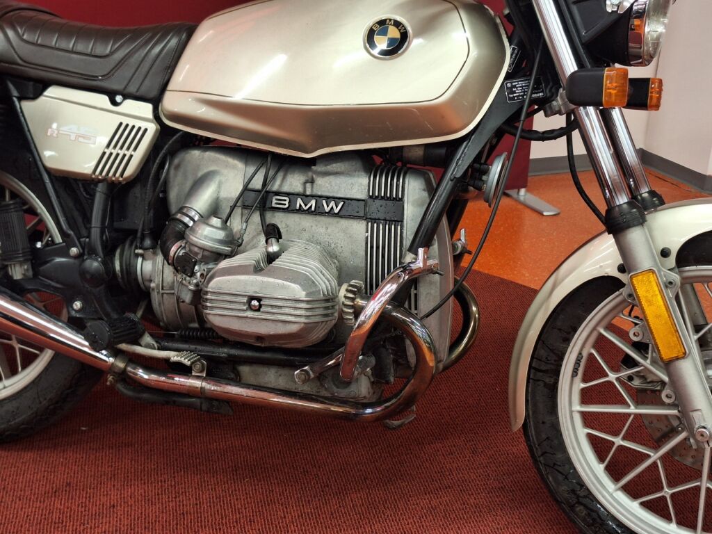 BMW R 1981 Musta