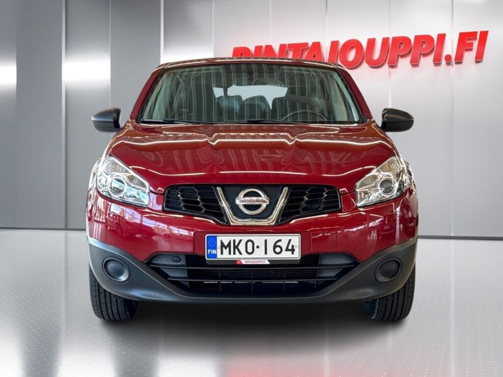 Nissan Qashqai 2011 Punainen