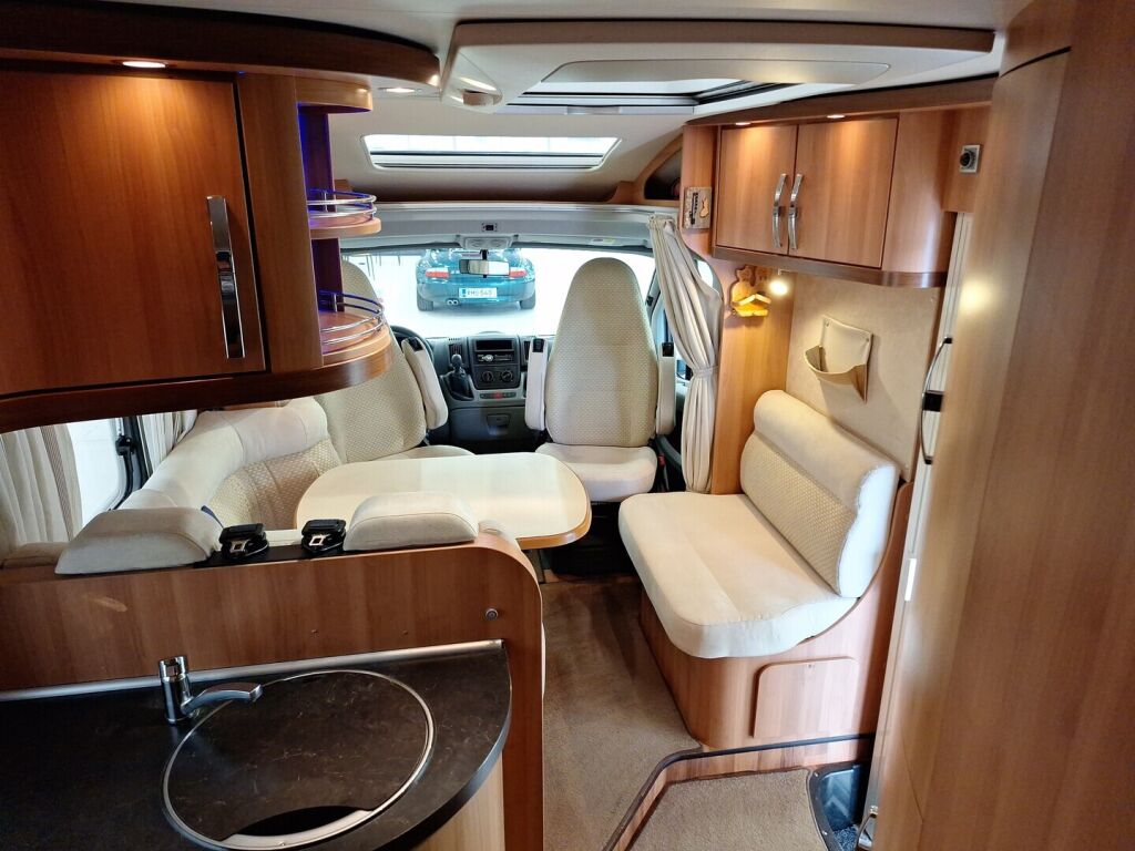 Hymer DUCATO 2011 Valkoinen