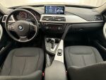 BMW 318 2013 Musta