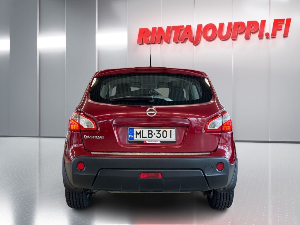 Nissan Qashqai 2013 Punainen