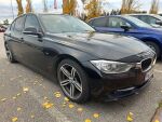 BMW 318 2012 Musta