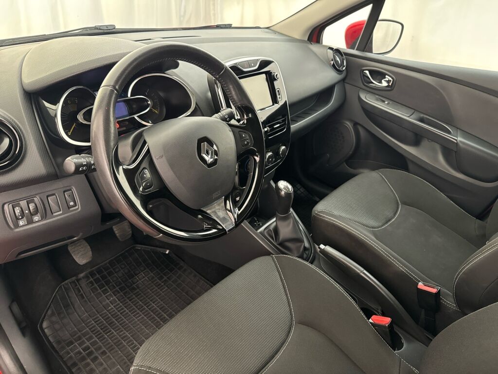 Renault Clio 2013 Punainen