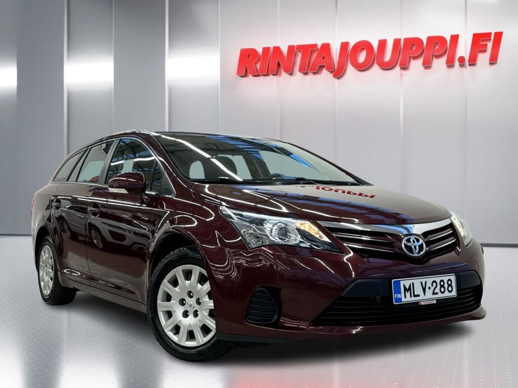 Toyota Avensis 2014 Punainen