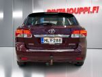 Toyota Avensis 2014 Punainen