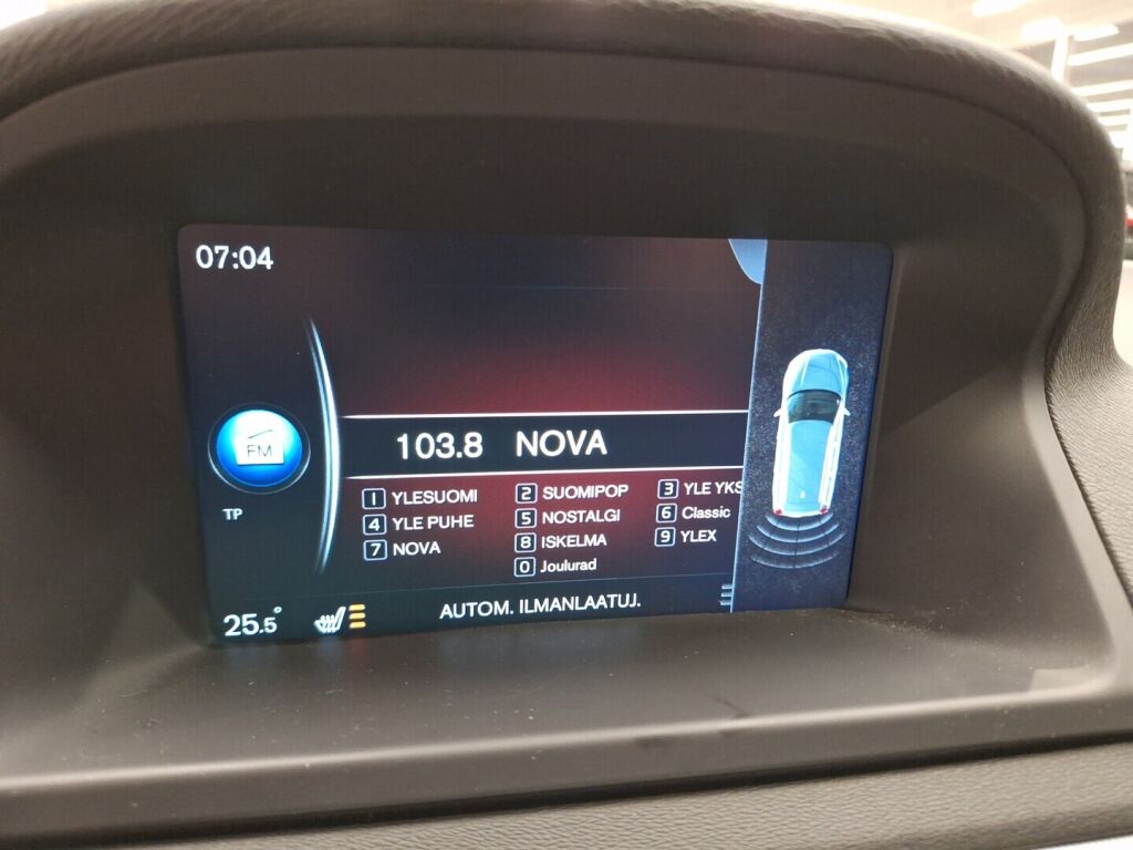 Volvo V70 2016 Musta