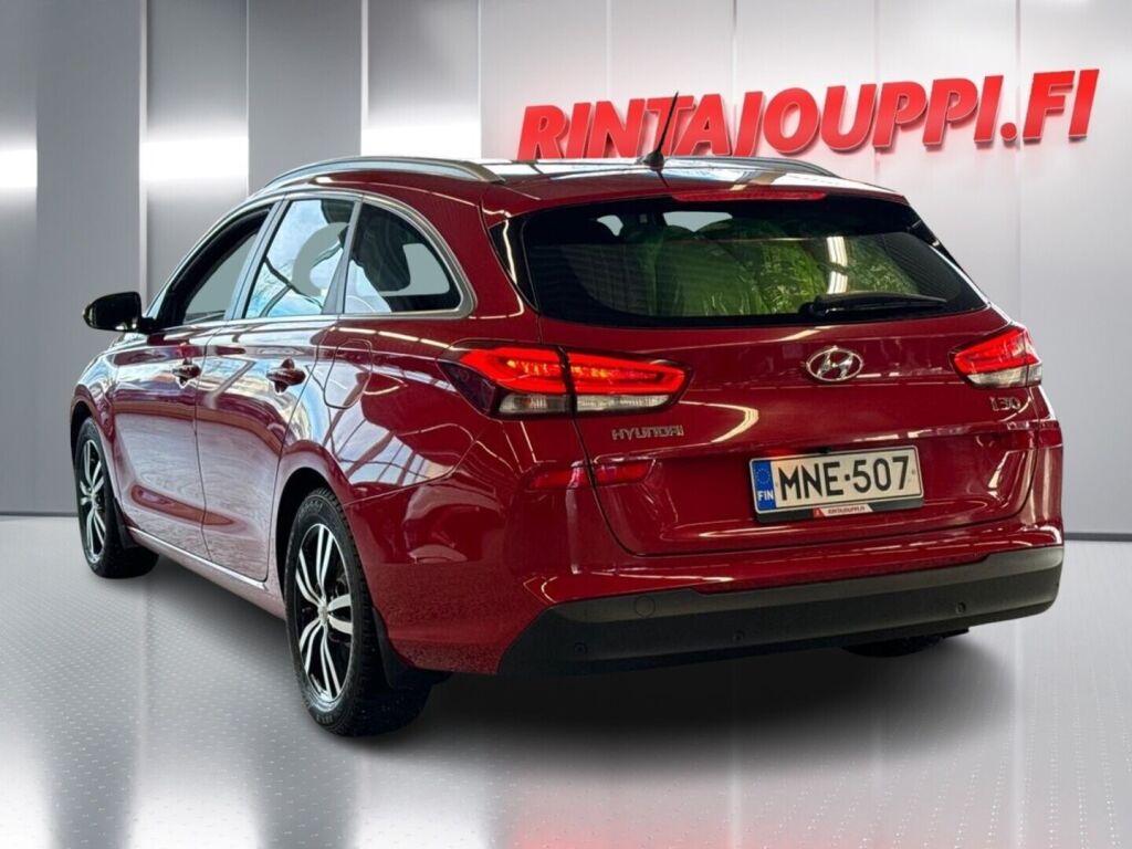 Hyundai i30 Wagon 2018 Punainen