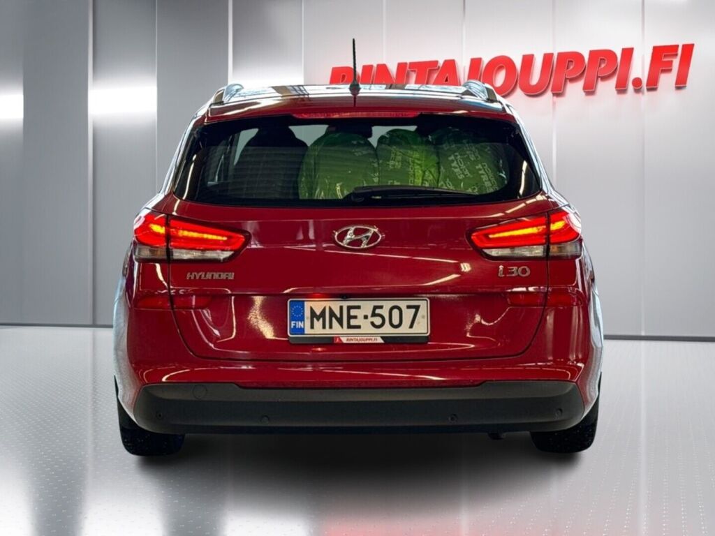 Hyundai i30 Wagon 2018 Punainen