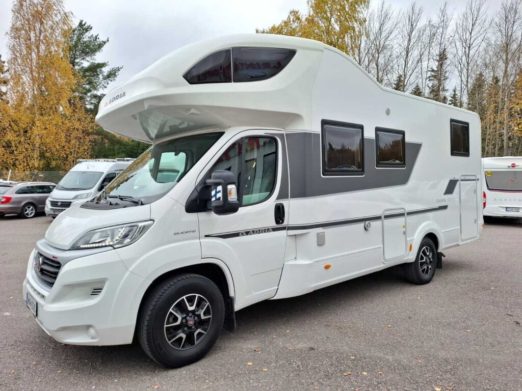 Adria Coral XL Plus 670 SL 2018 Valkoinen