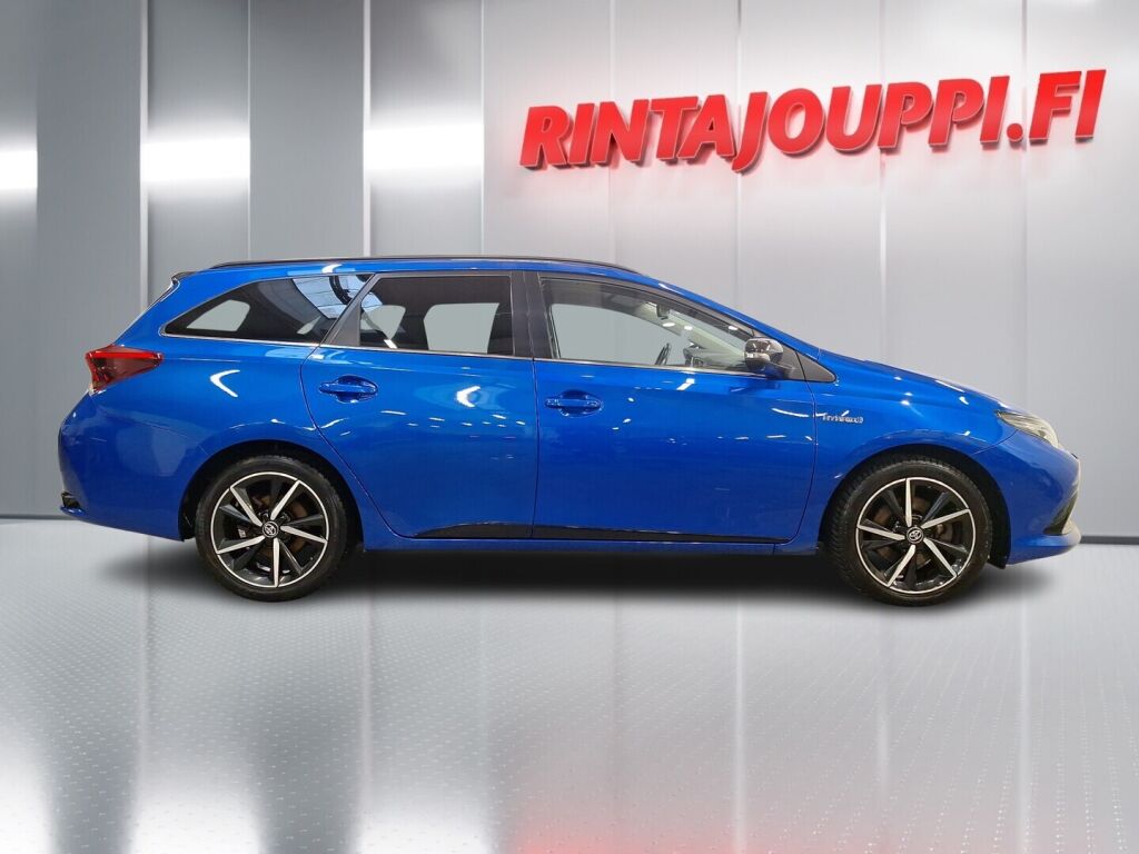 Toyota Auris 2018 Sininen