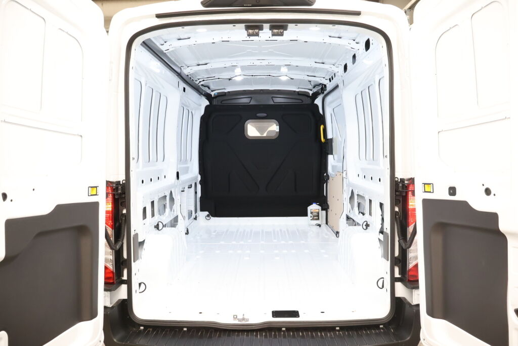 Ford Transit 2024 Frozen White