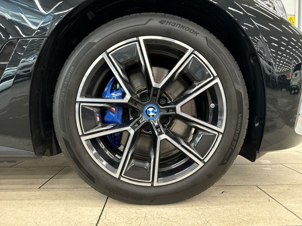 BMW I4 M50 2022 Musta